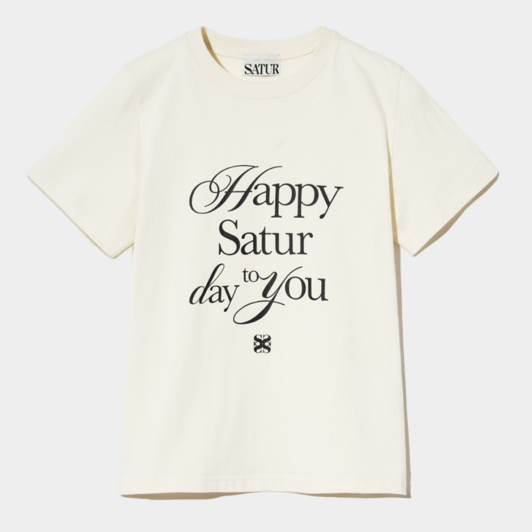 (W) Happy Saturday Typo Graphic T-Shirt