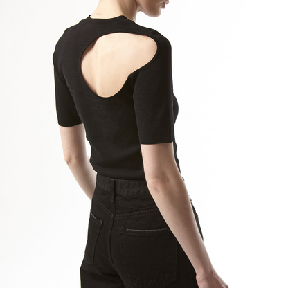 SIGNATURE BACK CUT-OUT KNIT