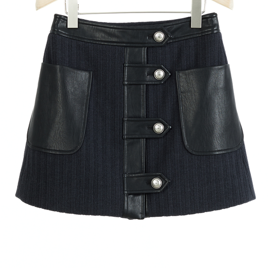 BOLD BUTTON MINI SKIRT