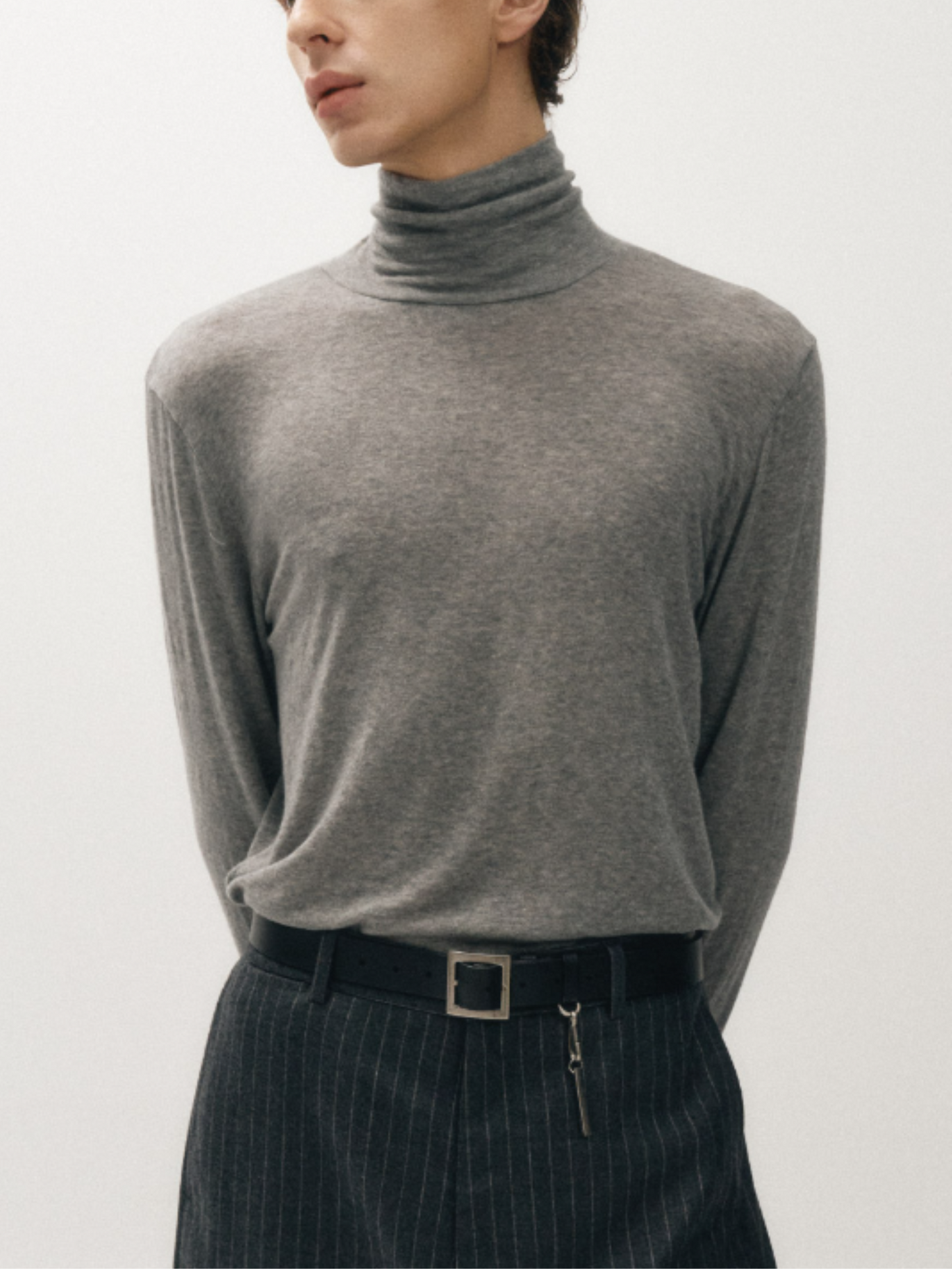 WOOL SILKY ROLL NECK T-SHIRT