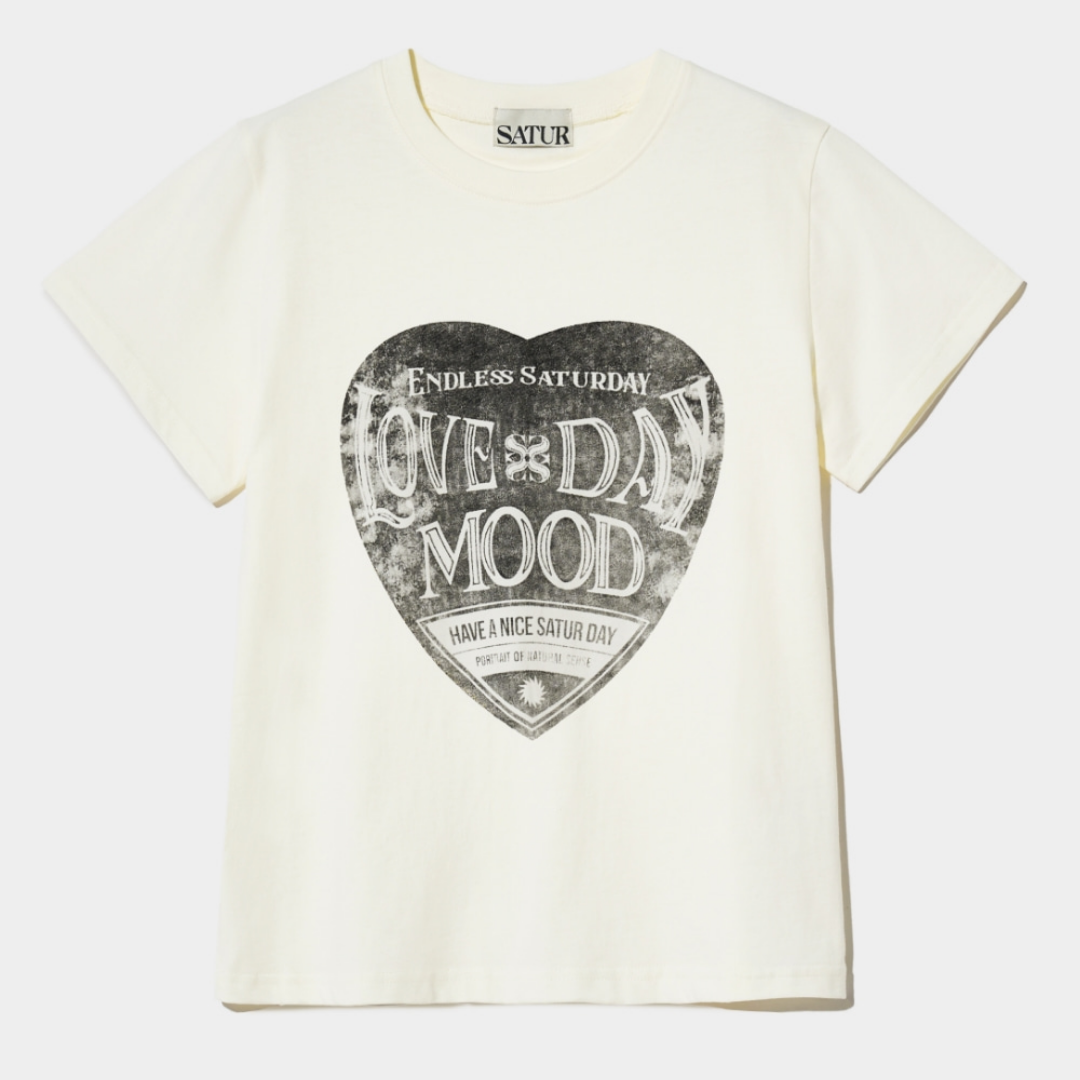 (W) Saturday Retro Mood Graphic T-Shirts