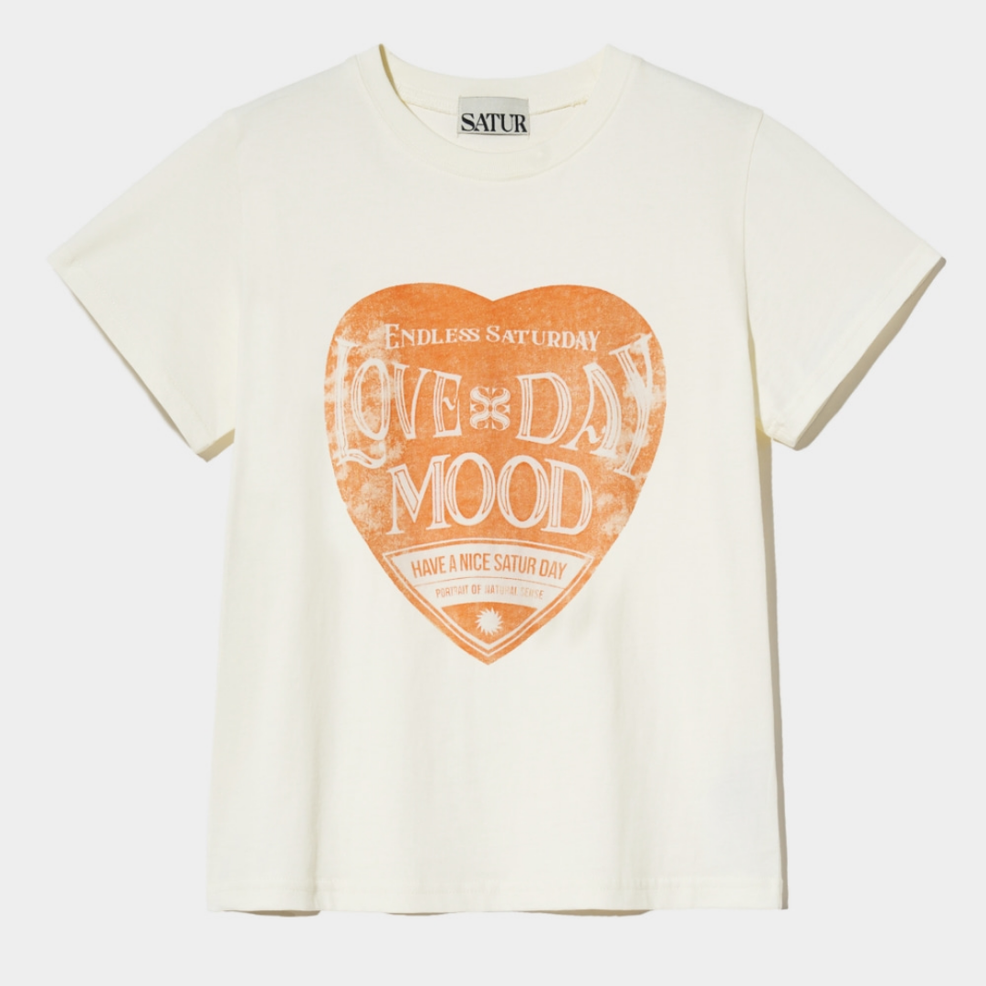 (W) Saturday Retro Mood Graphic T-Shirts