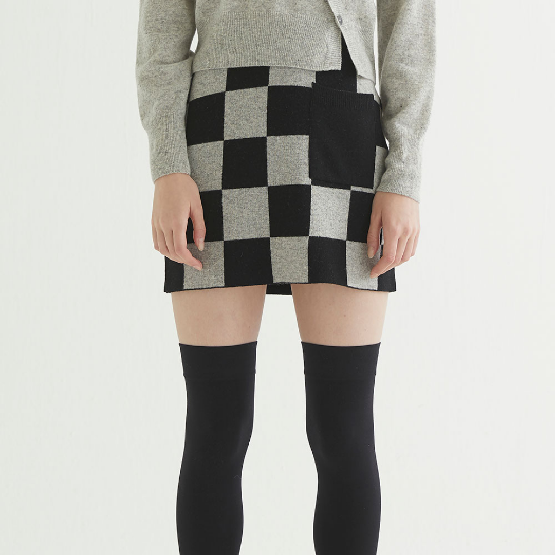 CHECKERBOARD KNIT MINI SKIRT