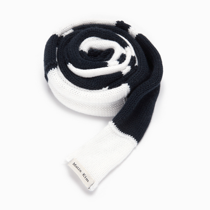 COLOR BLOCK KNIT MUFFLER IN NAVY