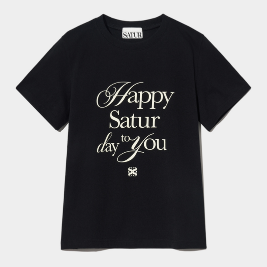 (W) Happy Saturday Typo Graphic T-Shirt