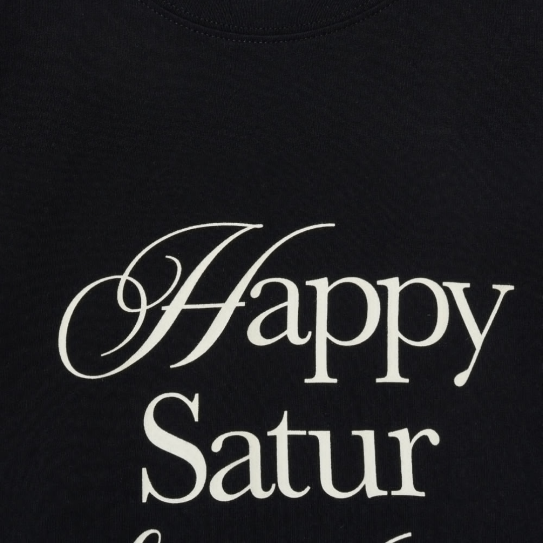 (W) Happy Saturday Typo Graphic T-Shirt